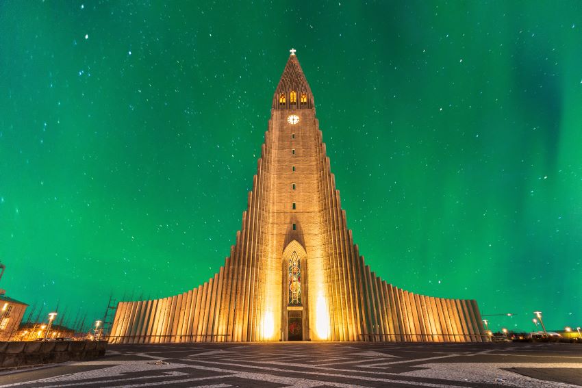 Las 7 iglesias más raras de islandia